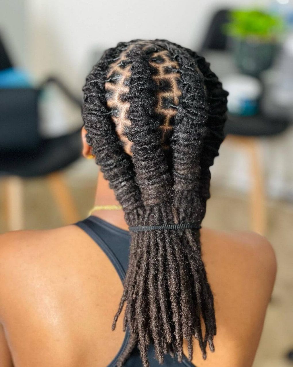 Mid-Back Ponytail With Neat Styling Mid-Back Ponytail With Neat Styling — Loc Styles 2027 for Work