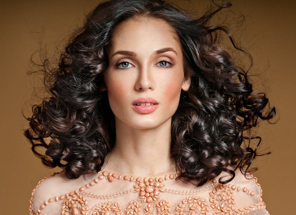 Shoulder Length Dark Hair With Defined Curls Shoulder Length Dark Hair With Defined Curls — Loose Perm 2027