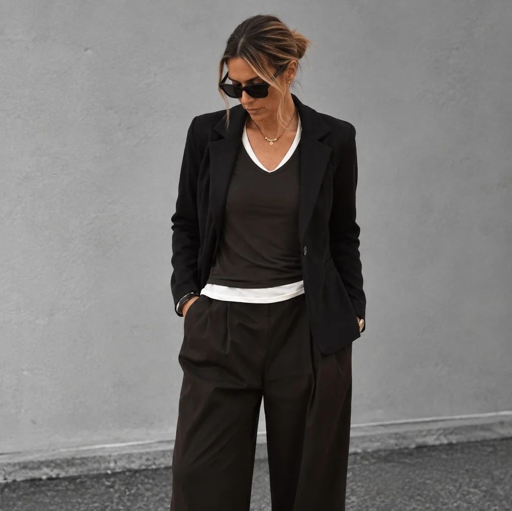 Black Blazer and Wide-Leg Trousers for Understated Smart Casual Black Blazer and Wide-Leg Trousers for Understated Smart Casual — Clean Girl Outfits 2027