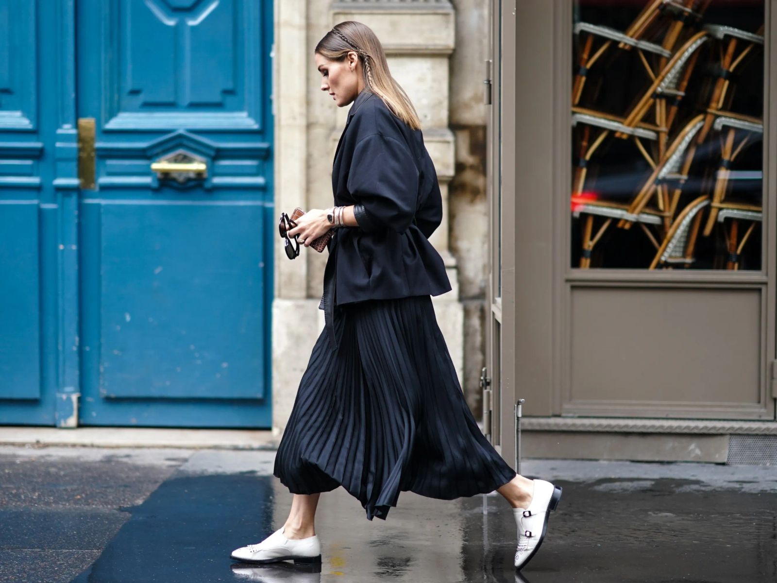 Oversized Black Blazer with a Pleated Midi Skirt Oversized Black Blazer with a Pleated Midi Skirt — Everyday Outfits 2027
