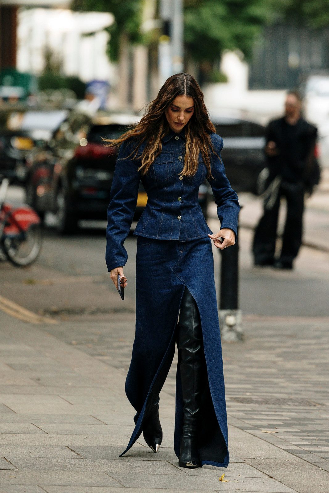 Black Knee-High Boots Outfit Idea Black Knee-High Boots Outfit Idea — Fall Outfits 2026