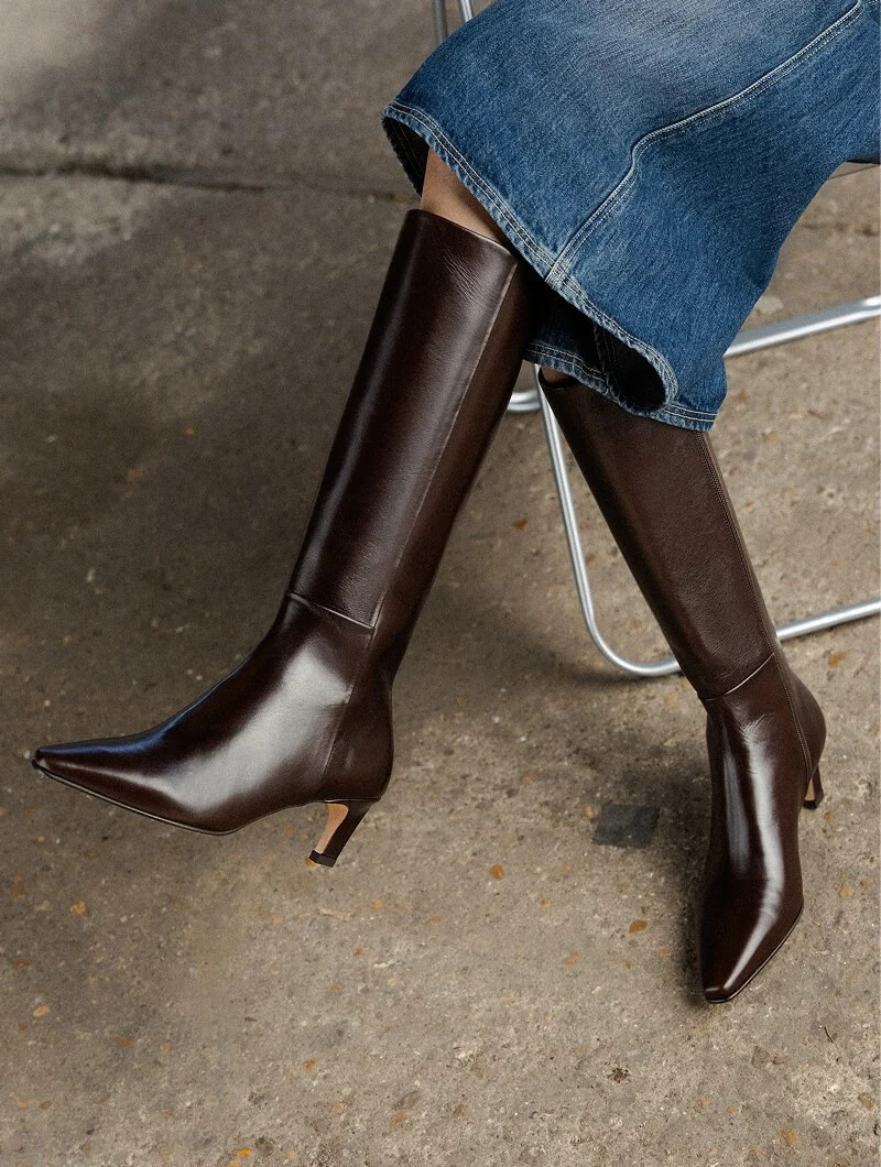 Denim Skirt with Sleek Dark Brown Leather Knee-High Boots Denim Skirt with Sleek Dark Brown Leather Knee-High Boots — Knee High Boots Outfits 2027