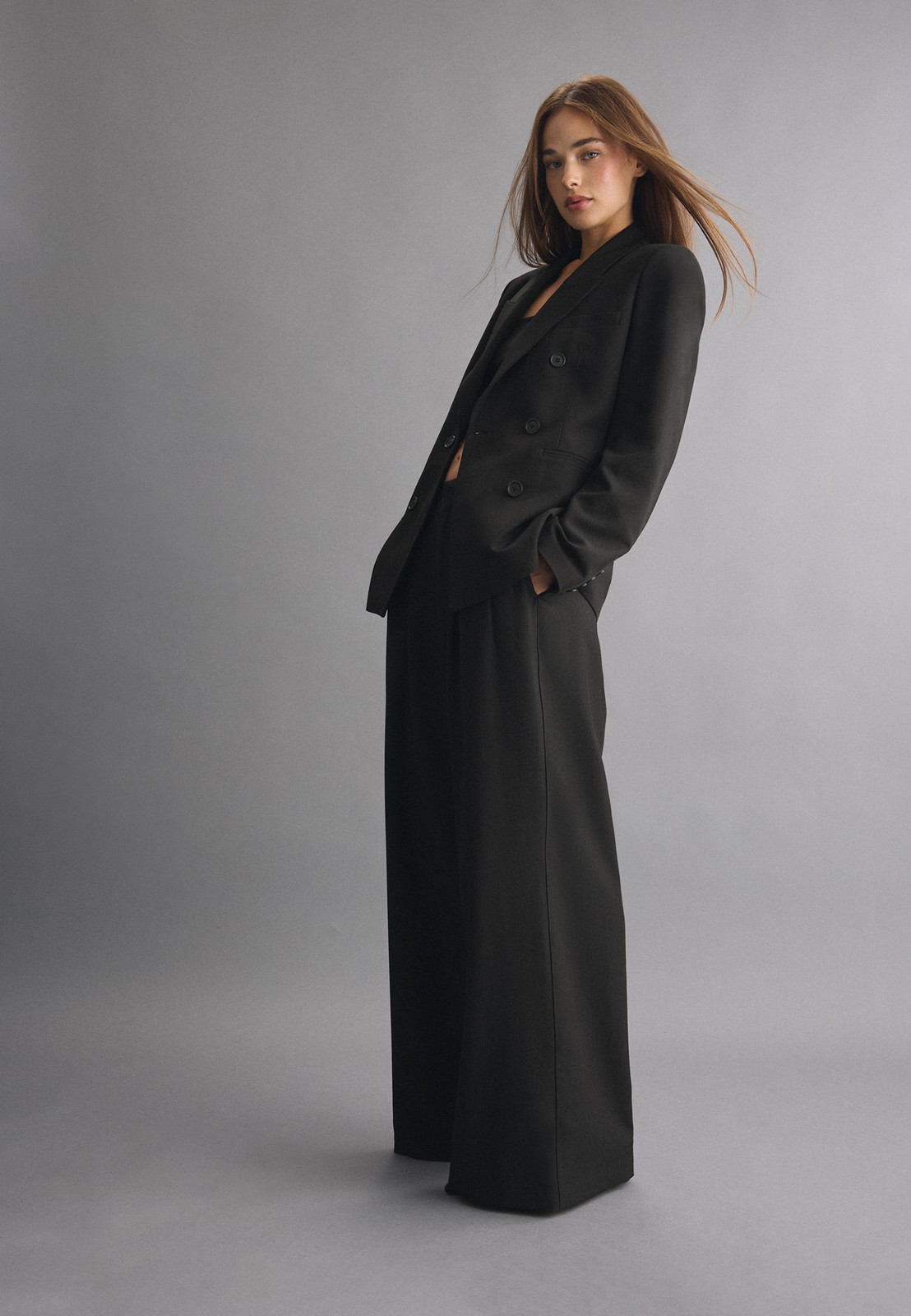Monochromatic Black Blazer and Wide-Leg Trouser Suit Monochromatic Black Blazer and Wide-Leg Trouser Suit — Matching Set Outfits 2027