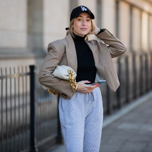 Monochromatic Black with Beige Blazer Monochromatic Black with Beige Blazer — Baseball Cap Outfits 2027