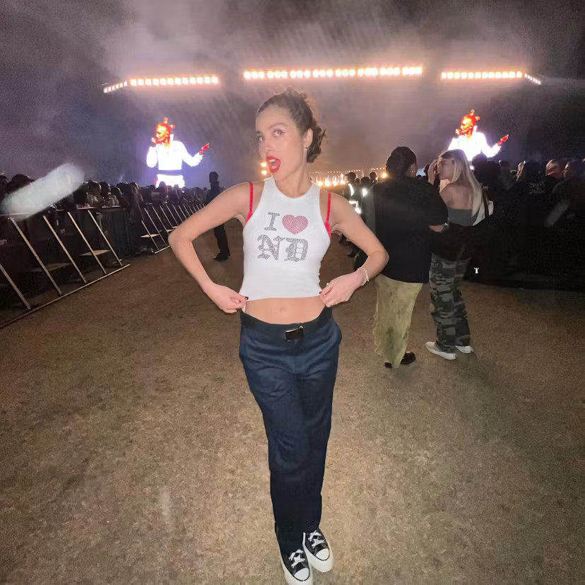 Rhinestone Tank Top and Low-Rise Trousers: Iconic Y2K Festival Look Rhinestone Tank Top and Low-Rise Trousers: Iconic Y2K Festival Look — 2000s Outfits 2027
