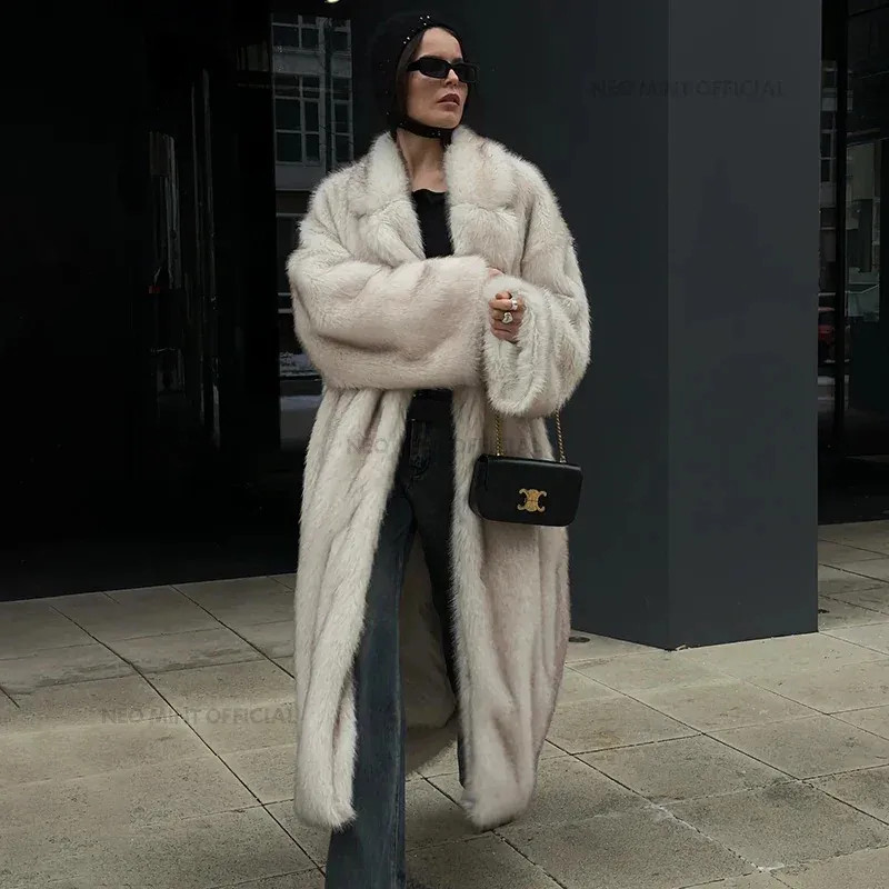 Long Cream Faux Fur Coat with Beanie and Jeans Long Cream Faux Fur Coat with Beanie and Jeans — Faux Fur Outfits 2027