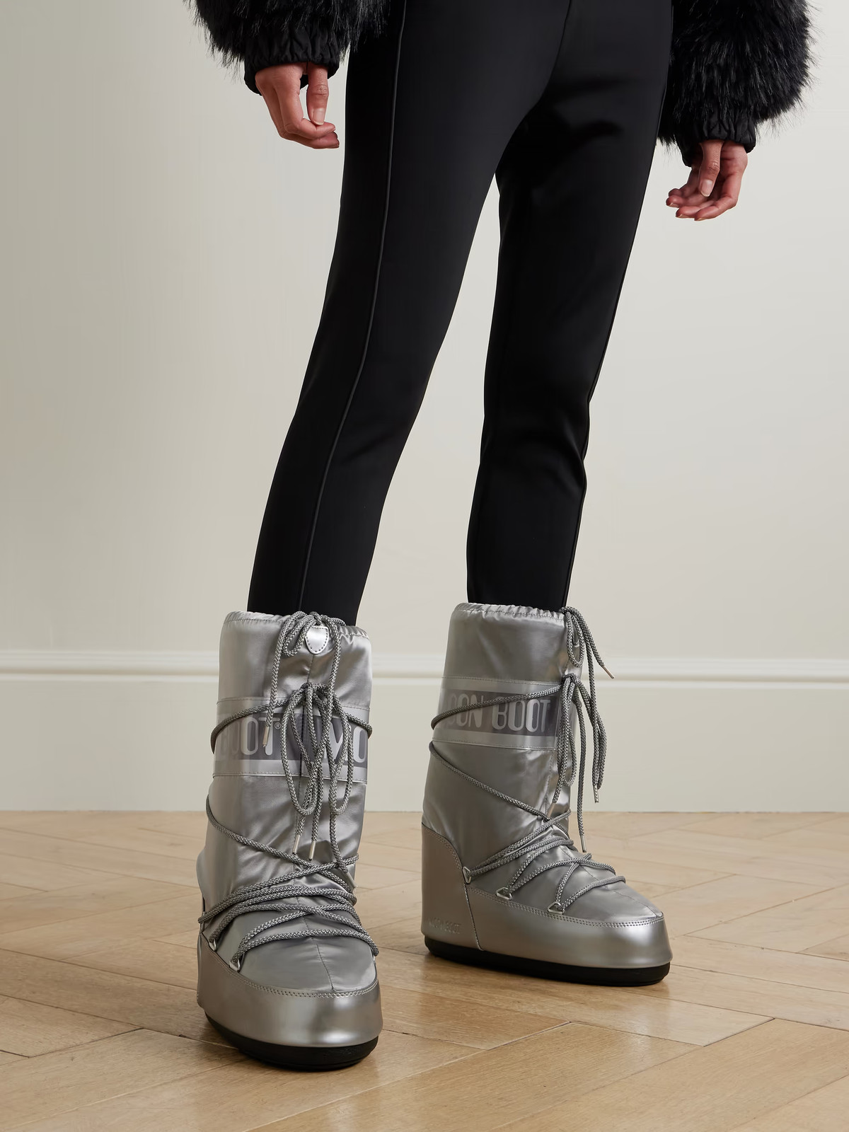 Metallic Silver Moon Boots with Black Leggings Metallic Silver Moon Boots with Black Leggings — Moon Boots Outfits 2027