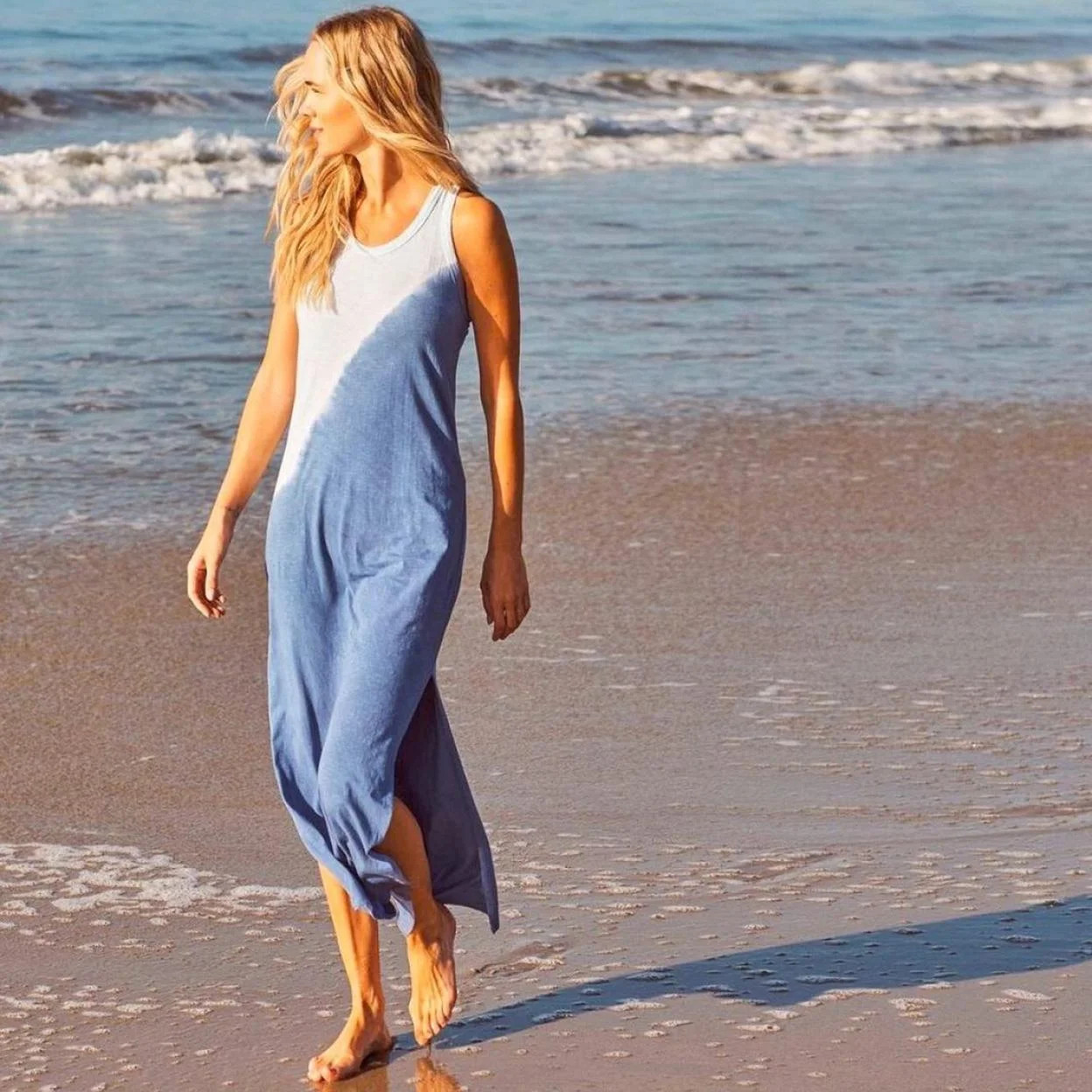 Blue and White Tie-Dye Maxi Dress for Casual Beach Days Blue and White Tie-Dye Maxi Dress for Casual Beach Days — Beach Dresses 2027