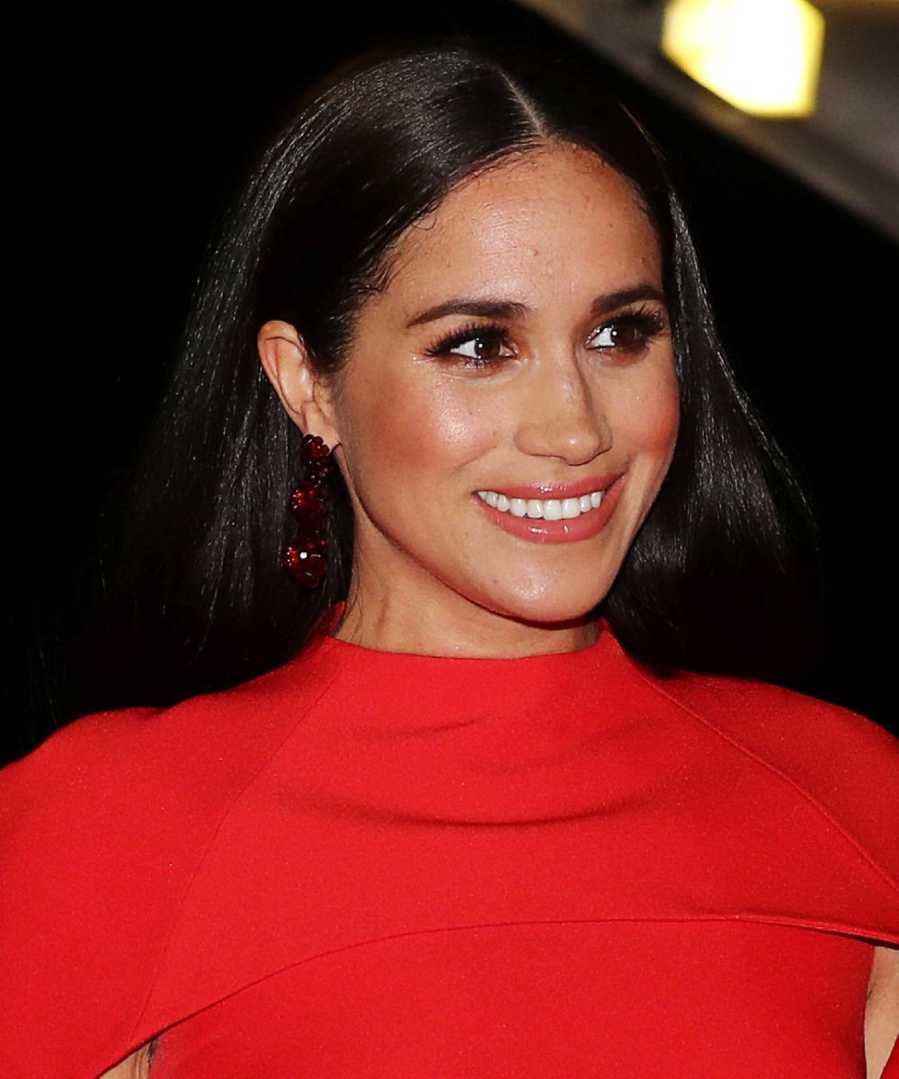 Glossy Black Blown-Out Mid-Back Length — Hair Color Ideas 2027 for Dark Hair