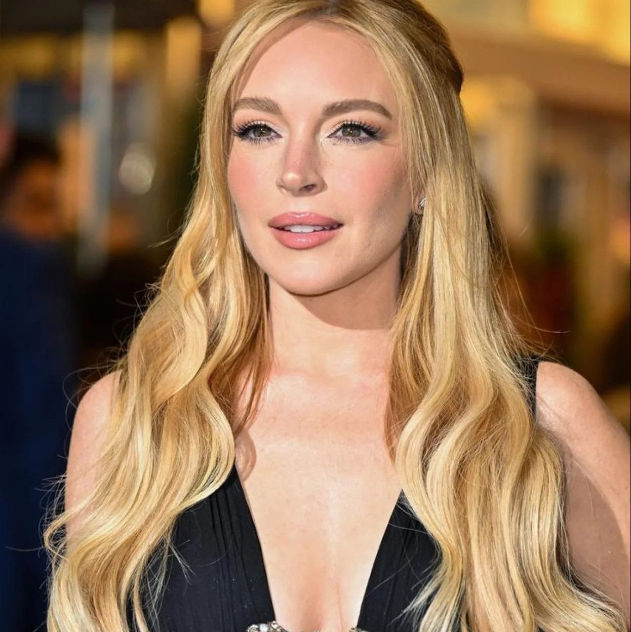 Mid-Back Ash Blonde With Subtle Highlights — Lived In Blonde 2027