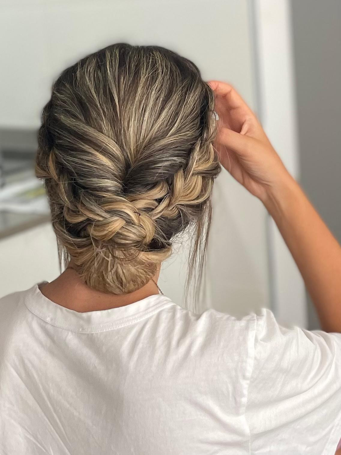 Mid-Back Visual Idea — Easy Updos 2027