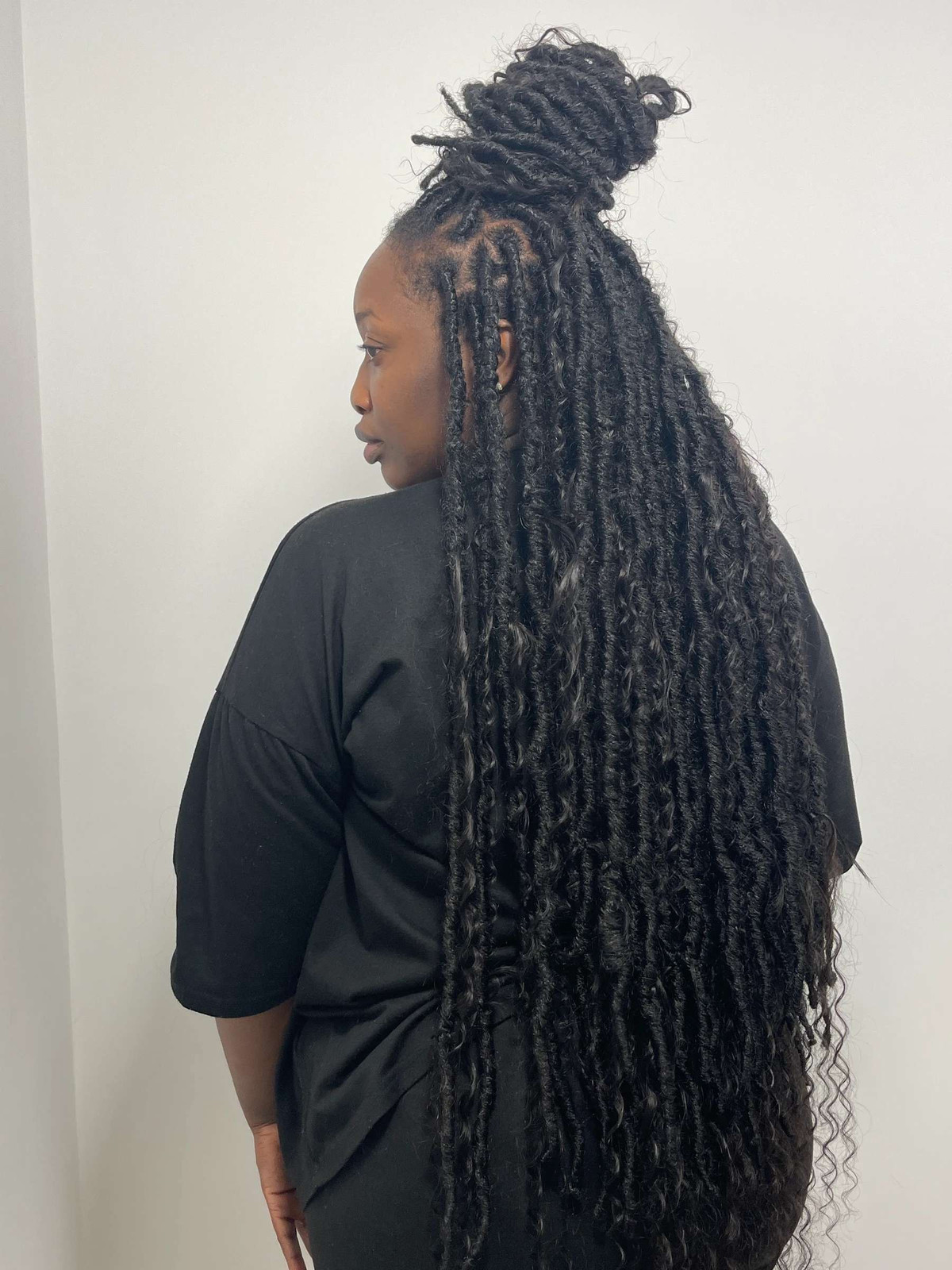 Thick Wavy HalfUpdo Bun Thick Wavy HalfUpdo Bun — Goddess Locs 2027