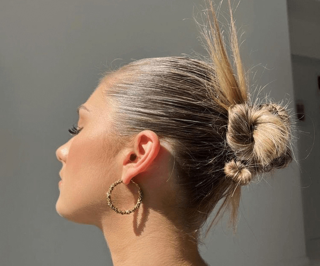 Visual Idea — Straight Ash Blonde Hair With Highlights Visual Idea — Straight Ash Blonde Hair With Highlights — Summer Buns 2027