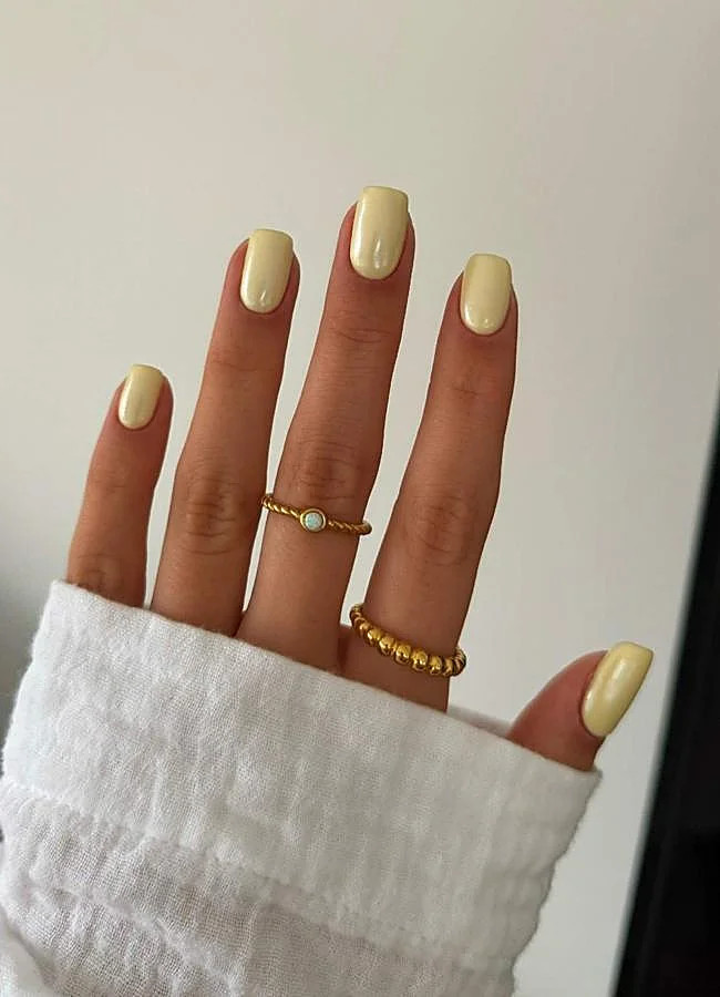 Opaque Glossy Visual Idea Opaque Glossy Visual Idea — Bridesmaid Nails 2027