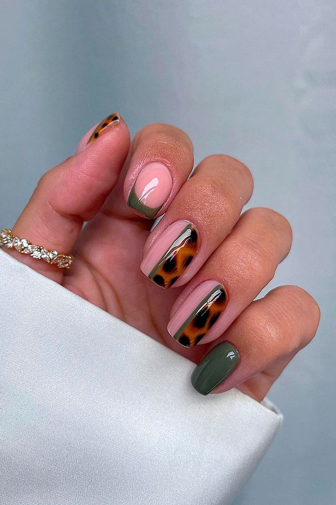 Dark Green And Tortoiseshell Square Nails Dark Green And Tortoiseshell Square Nails — Leopard Print Nails 2027