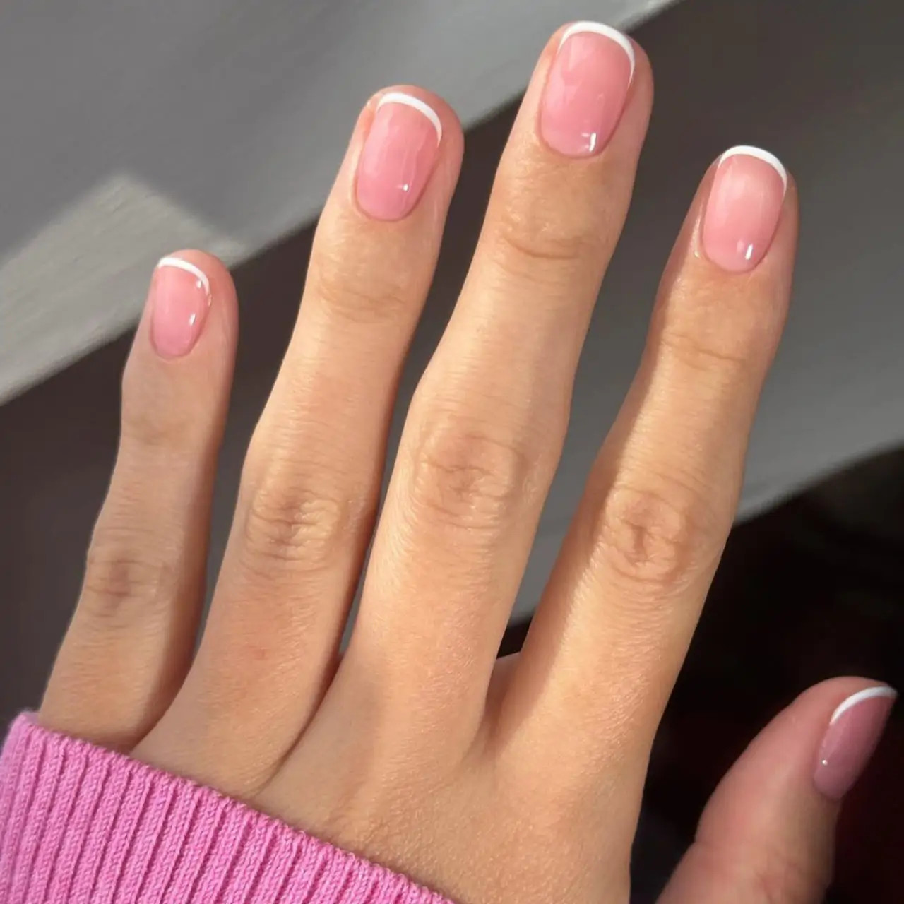 Classic French Round Nails Classic French Round Nails — Round Nails 2027