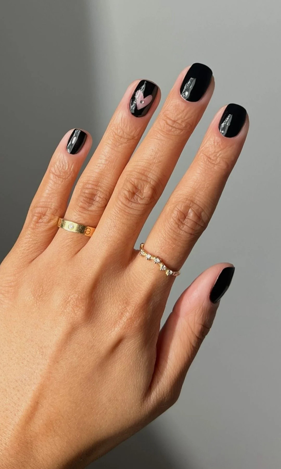 Glossy Visual Idea Glossy Visual Idea — Black Nails 2027
