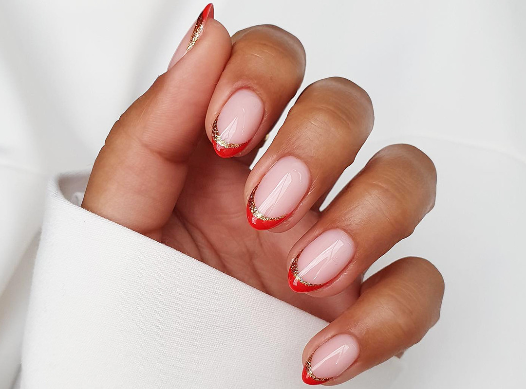 Glossy With Glitter Visual Idea Glossy With Glitter Visual Idea — Mom Nails 2027