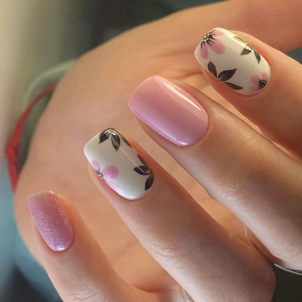 Glossy Pink Floral Print Short Squares Glossy Pink Floral Print Short Squares — Spring Press On Nails 2027