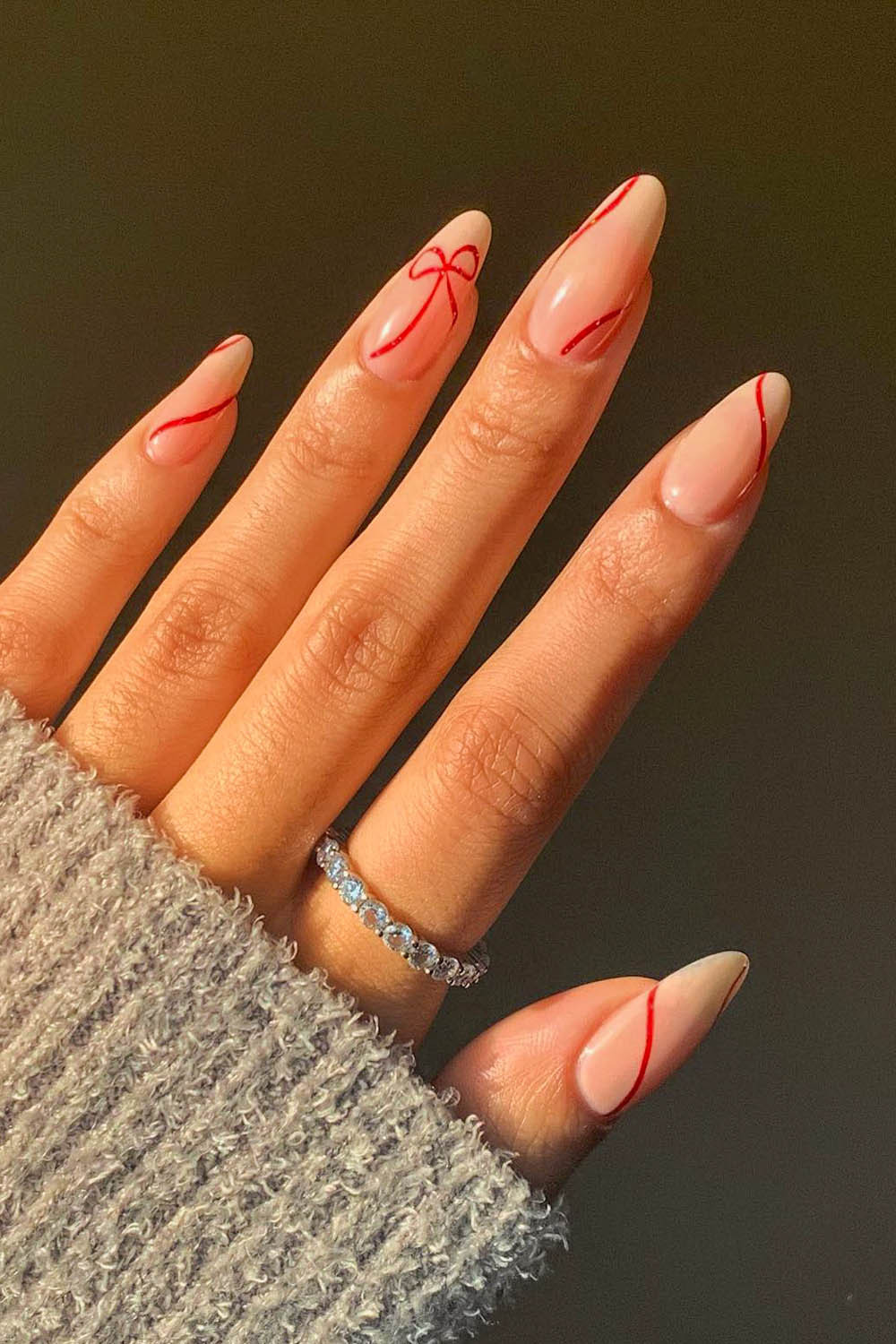 Abstract Red Swirls and Bows Abstract Red Swirls and Bows — Christmas Bow Nails 2026