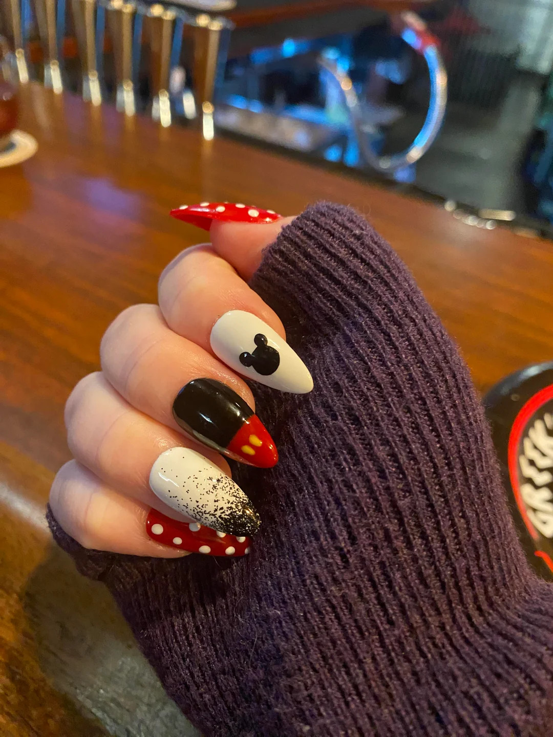 Glossy With Glitter Accents Visual Idea Glossy With Glitter Accents Visual Idea — Disney Nails 2027