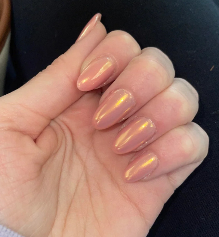 Visual Idea — The Hand Is Relaxed Coachella Nails 2027