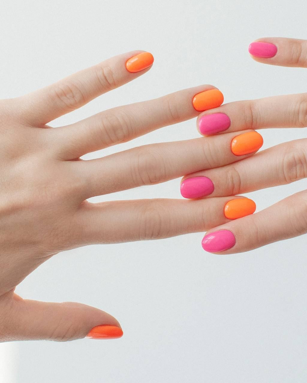 Coral Orange Hot Pink Split Oval Nails Coral Orange Hot Pink Split Oval Nails — Simple Summer Nails 2027