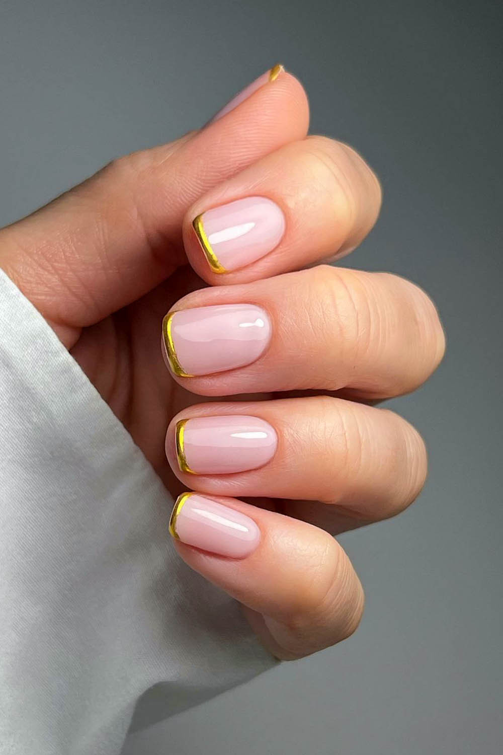 Modern Gold Line French Square Nails Modern Gold Line French Square Nails — Short Graduation Nails 2027