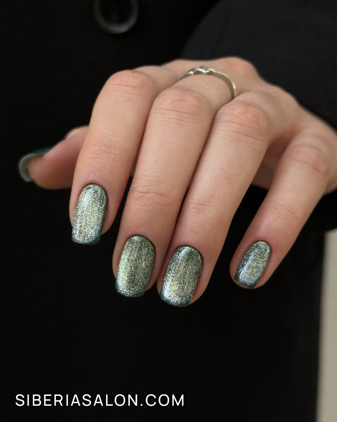 Shimmer Visual Idea Shimmer Visual Idea — Winter Round Nails 2027