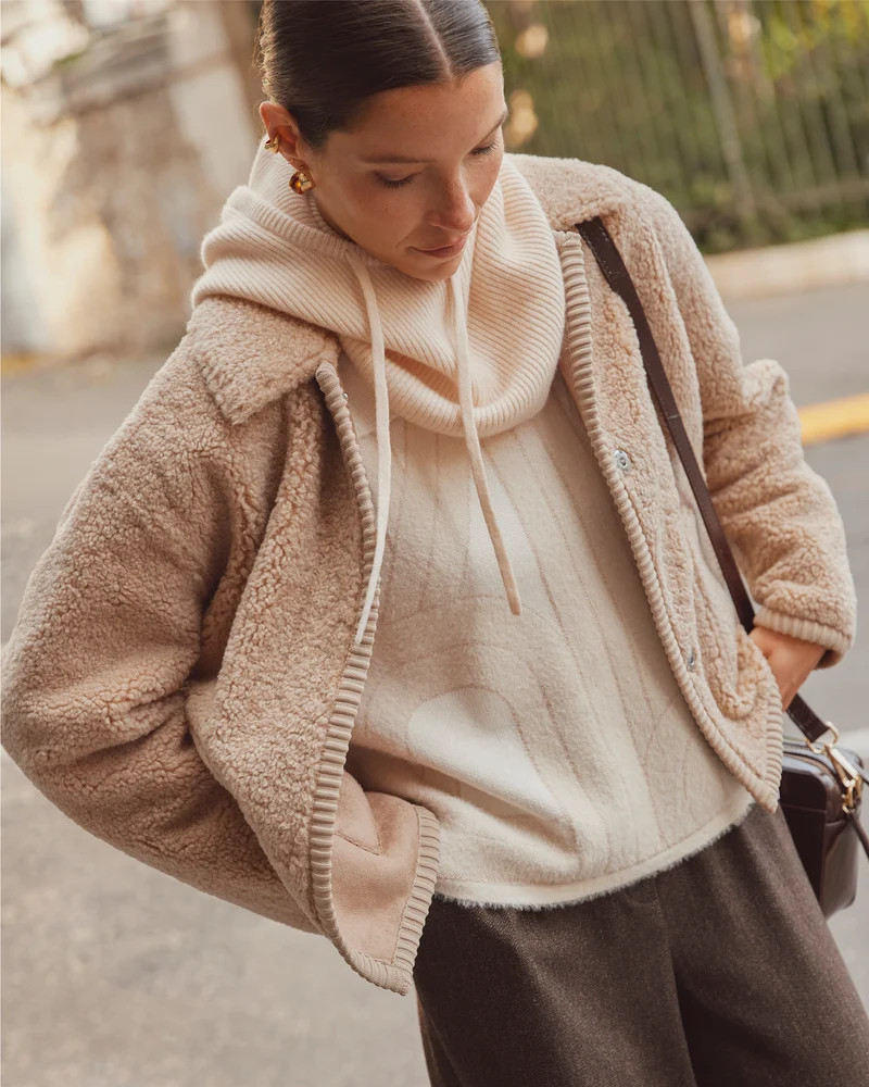 Textured Fleece Jacket with Brown Trousers for Everyday Wear Lisbon Outfits 2027