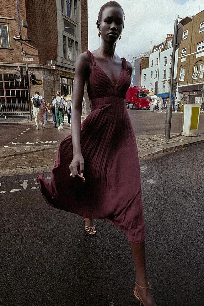 Burgundy Pleated Midi Dress with Deep V-Neckline Burgundy Pleated Midi Dress with Deep V-Neckline — Pleated Dress 2027