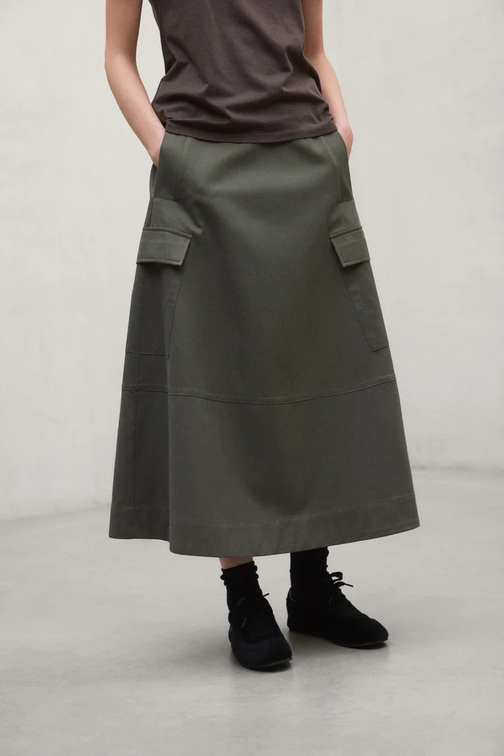 Cotton Twill Skirt Cotton T-Shirt Outfit Idea Cotton Twill Skirt Cotton T-Shirt Outfit Idea — Cargo Skirt Outfits 2027