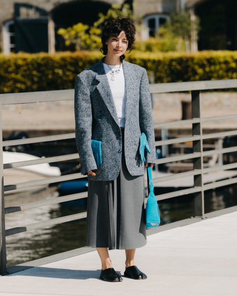 Black Square-Toe Mules Outfit Idea Black Square-Toe Mules Outfit Idea — Scandi Outfits 2027