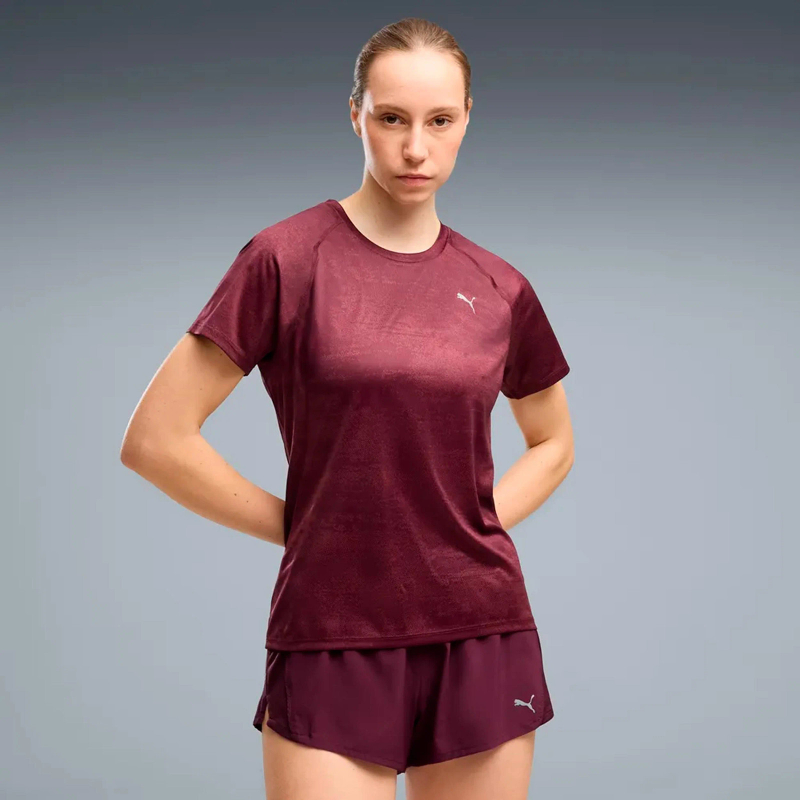 Monochromatic Burgundy Set for a Streamlined Running Aesthetic Monochromatic Burgundy Set for a Streamlined Running Aesthetic — Running Outfits for Women 2027