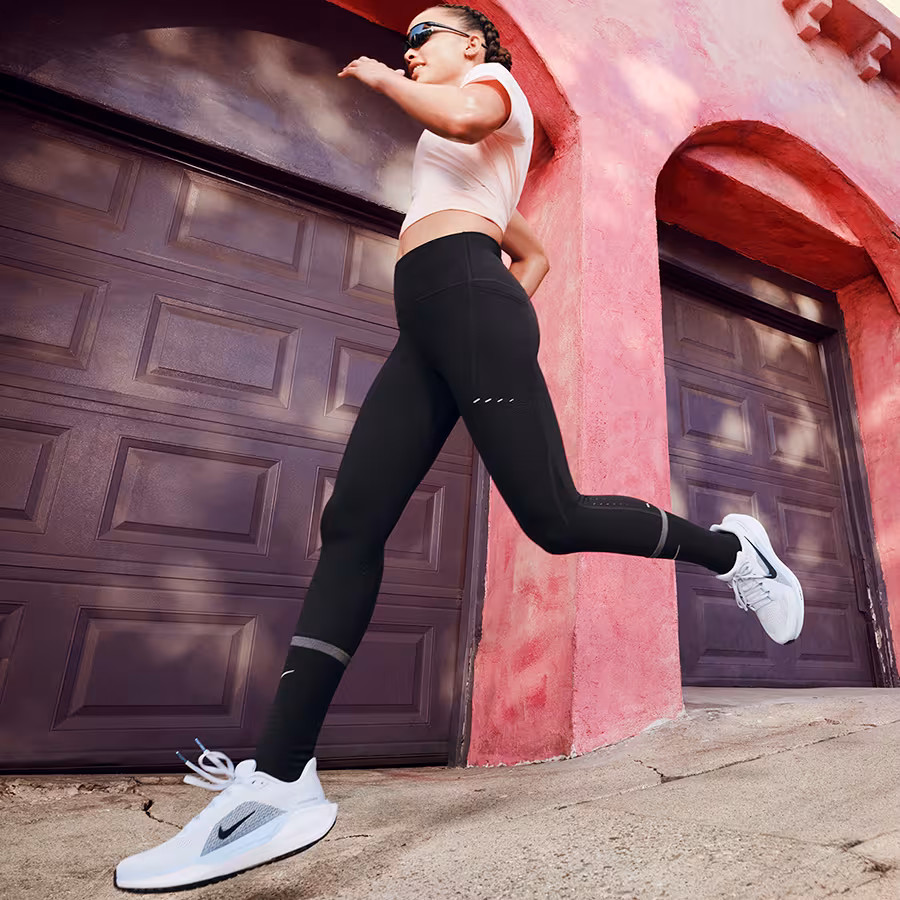 Pink T-Shirt and Black Leggings with Reflective Details Pink T-Shirt and Black Leggings with Reflective Details — Running Outfits for Women 2027