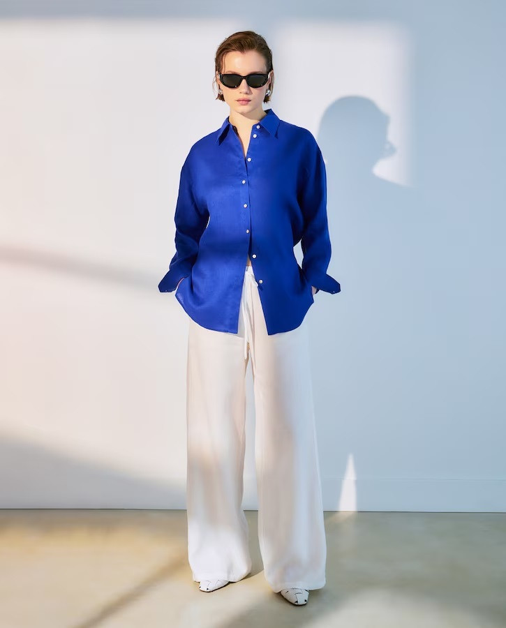 Linen Trousers with Oversized Royal Blue Shirt Linen Trousers with Oversized Royal Blue Shirt — Spring Trouser Outfits 2027