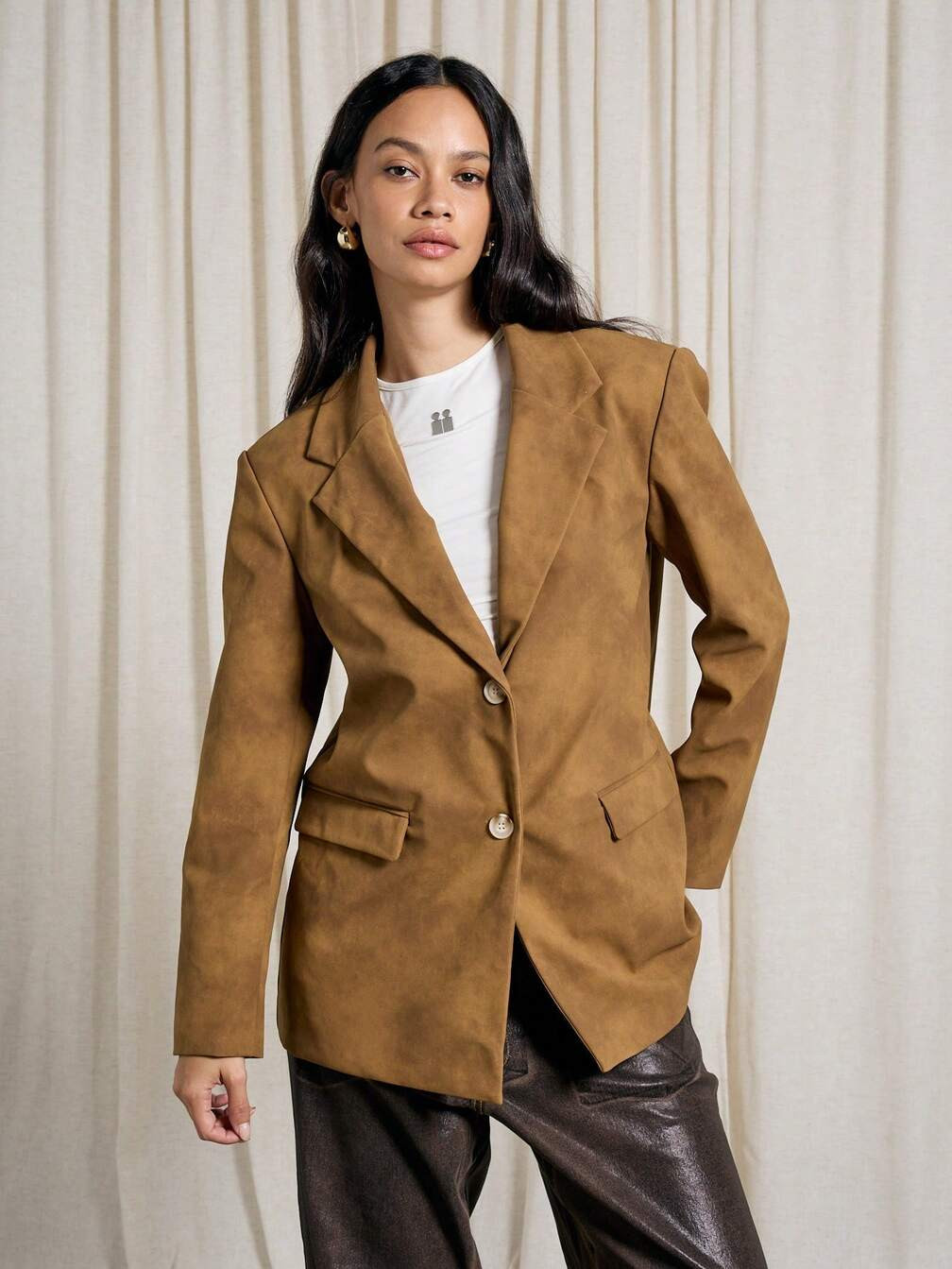 Oversized Brown Blazer with Metallic Trousers for a Modern Interview Oversized Brown Blazer with Metallic Trousers for a Modern Interview — Winter Interview Outfits 2027