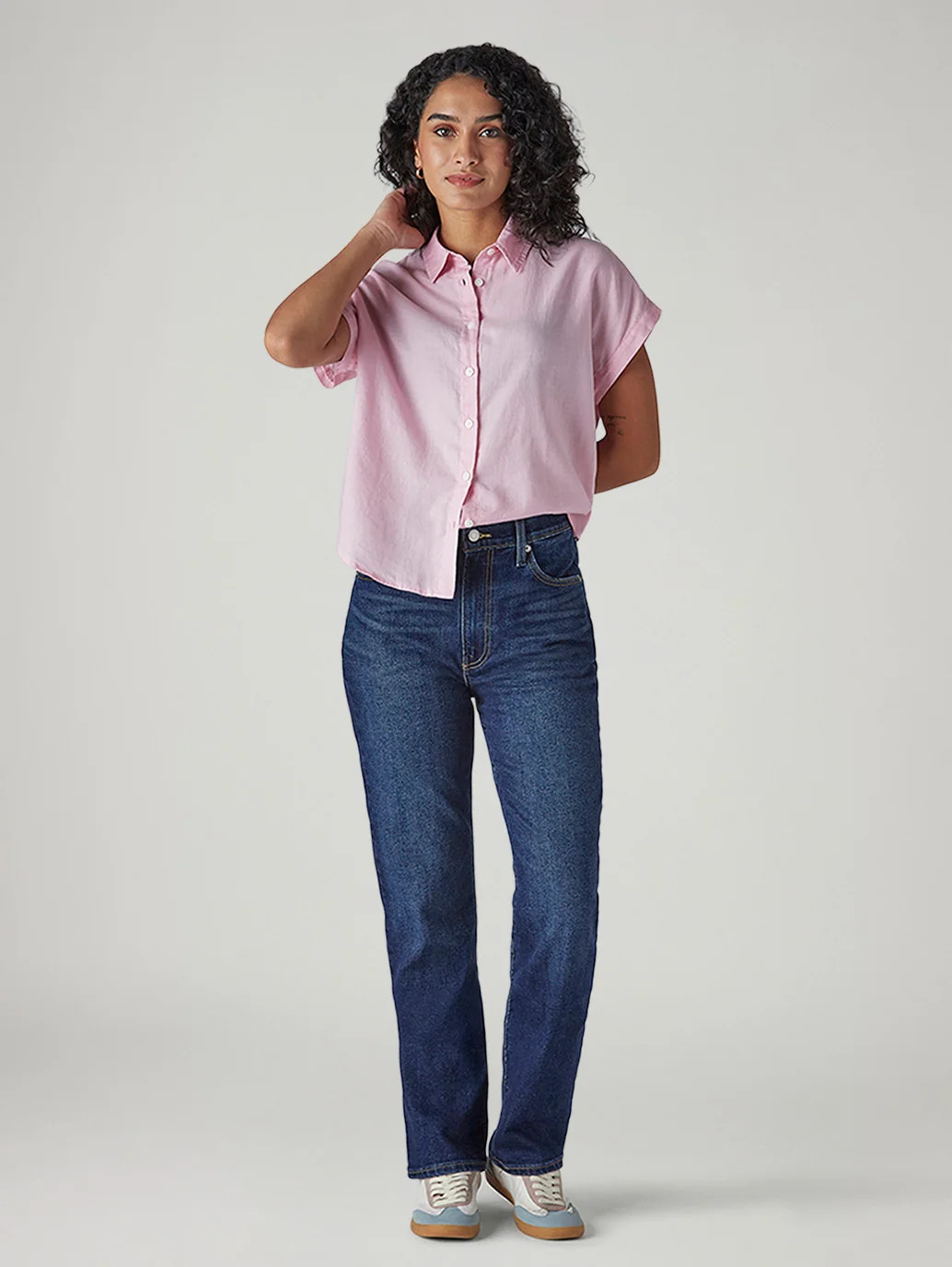 Pink Textured Shirt with Dark Blue Straight Leg Jeans Pink Textured Shirt with Dark Blue Straight Leg Jeans — Sweater and Jeans Outfits 2027