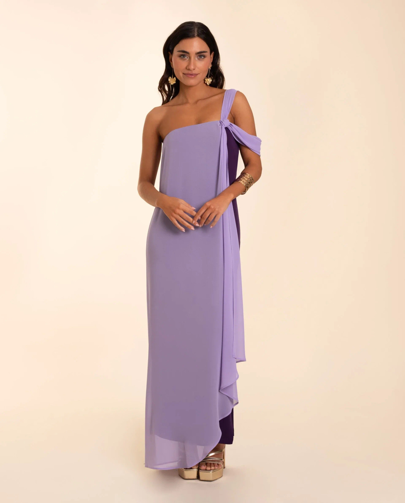 Gold Platform Sandals Outfit Idea Gold Platform Sandals Outfit Idea — Purple Wedding Guest Outfits 2027