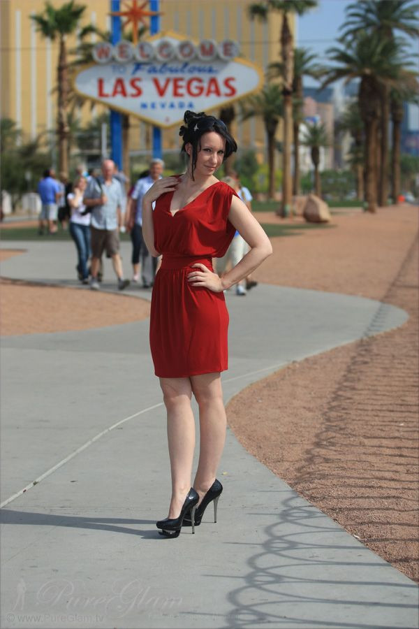 Black Platform Heels Outfit Idea — Las Vegas Outfits 2027