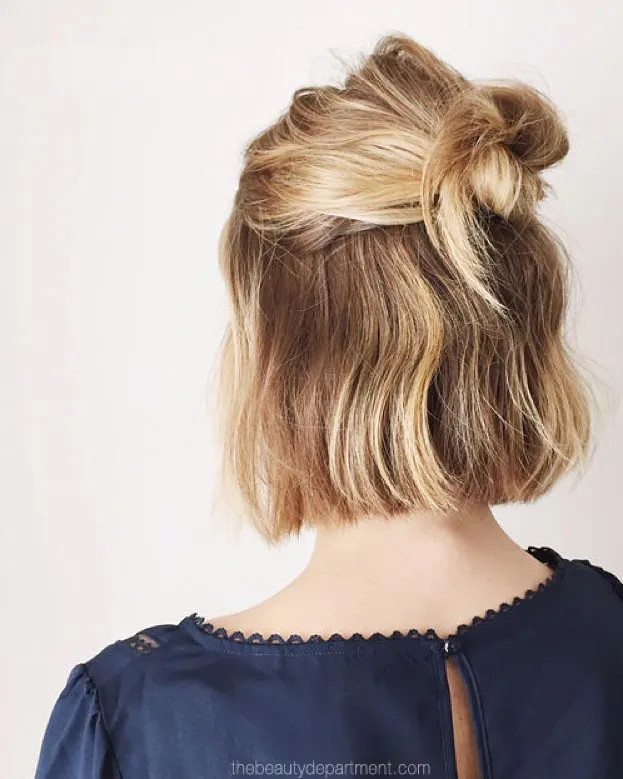 Casual Messy Bun Half-Up Bob Casual Messy Bun Half-Up Bob — Bob Half Up 2027