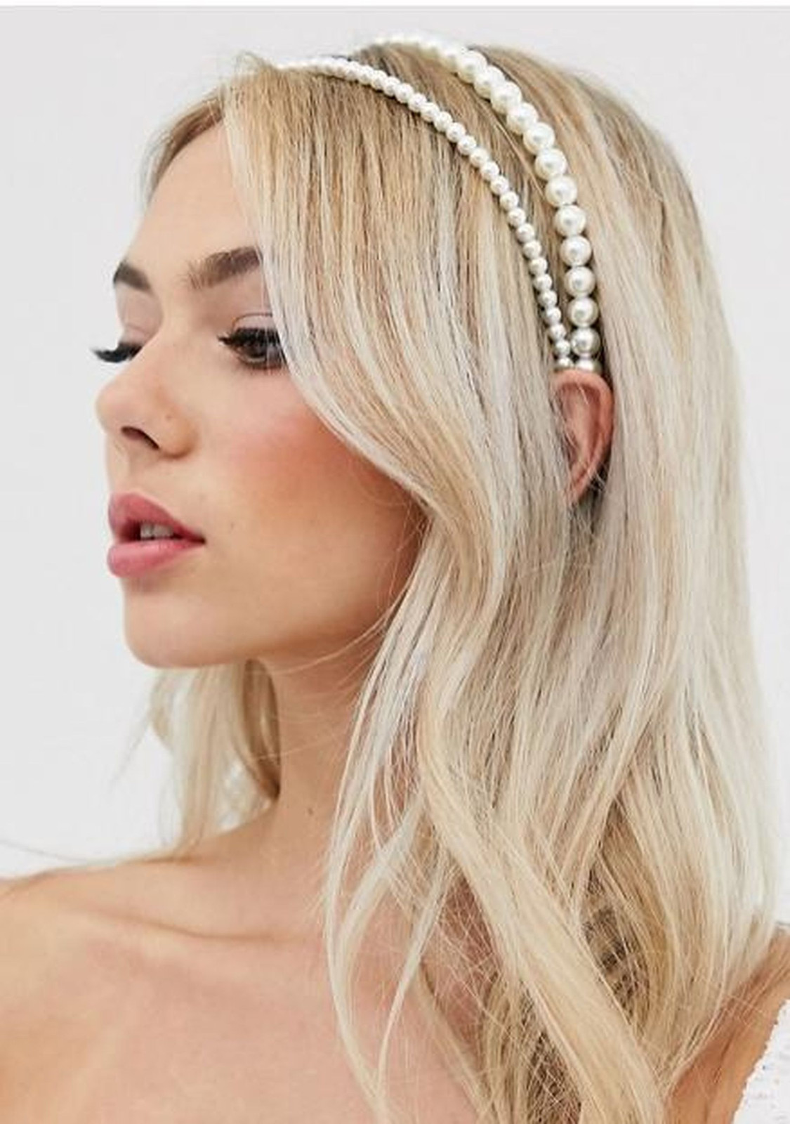 Soft Waves With Multi-Row Pearl Headband Soft Waves With Multi-Row Pearl Headband — Pearl Headband Hairstyles 2027