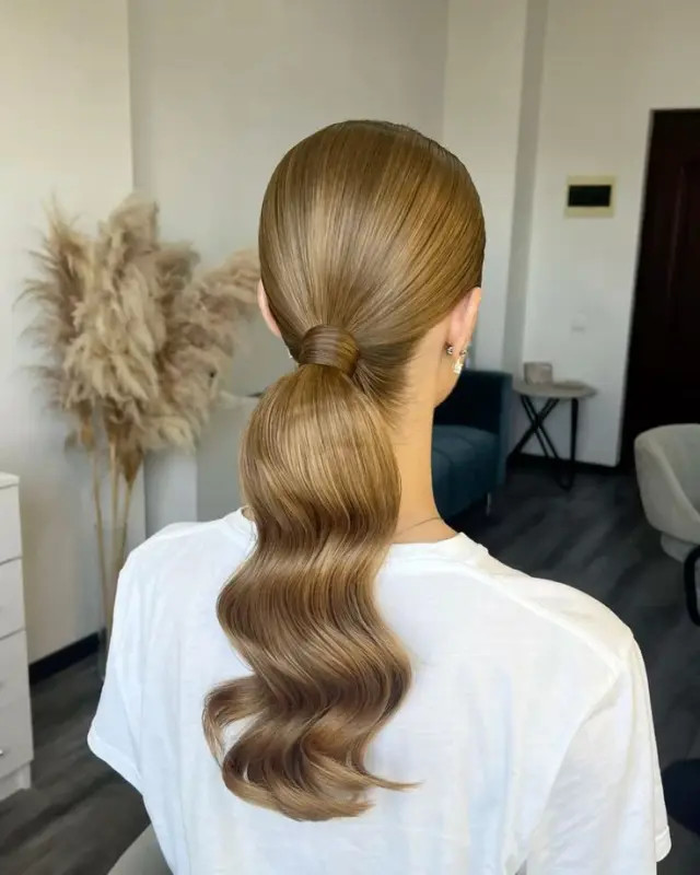 Honey Blonde With Subtle Highlights Visual Idea Honey Blonde With Subtle Highlights Visual Idea — Winter Wedding Hairstyles 2027