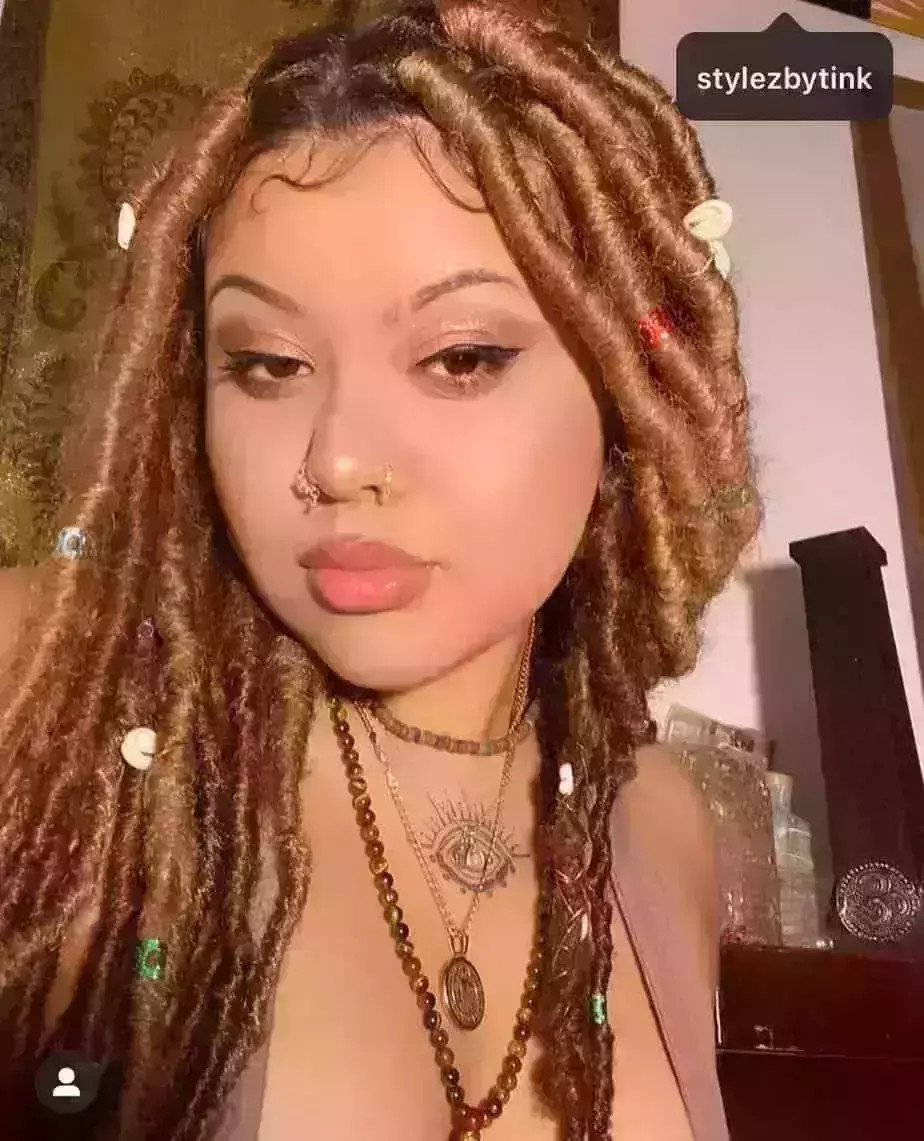 Collarbone Length Wavy Honey Blonde Locs Collarbone Length Wavy Honey Blonde Locs — Honey Blonde Locs 2027