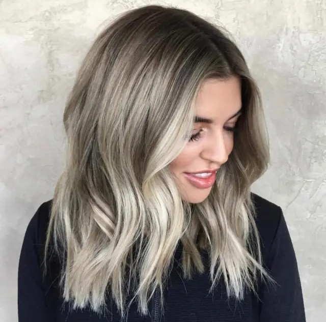 Wavy Medium Density Visual Idea Wavy Medium Density Visual Idea — Blonde Lob 2027