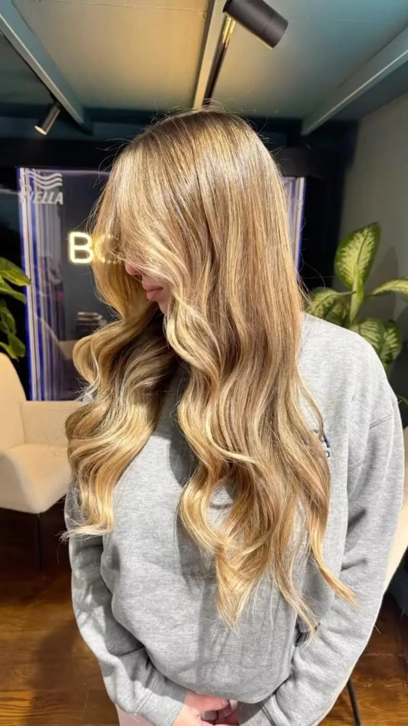 Medium Blonde Balayage With Curtain Bangs Medium Blonde Balayage With Curtain Bangs — Balayage on Thin Hair 2027