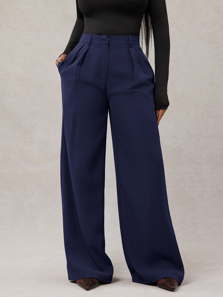 Workwear Ready: Navy Pleated Wide-Leg Trousers with Long-Sleeve Top Workwear Ready: Navy Pleated Wide-Leg Trousers with Long-Sleeve Top — Navy Blue Wide Leg Pants Outfits 2027