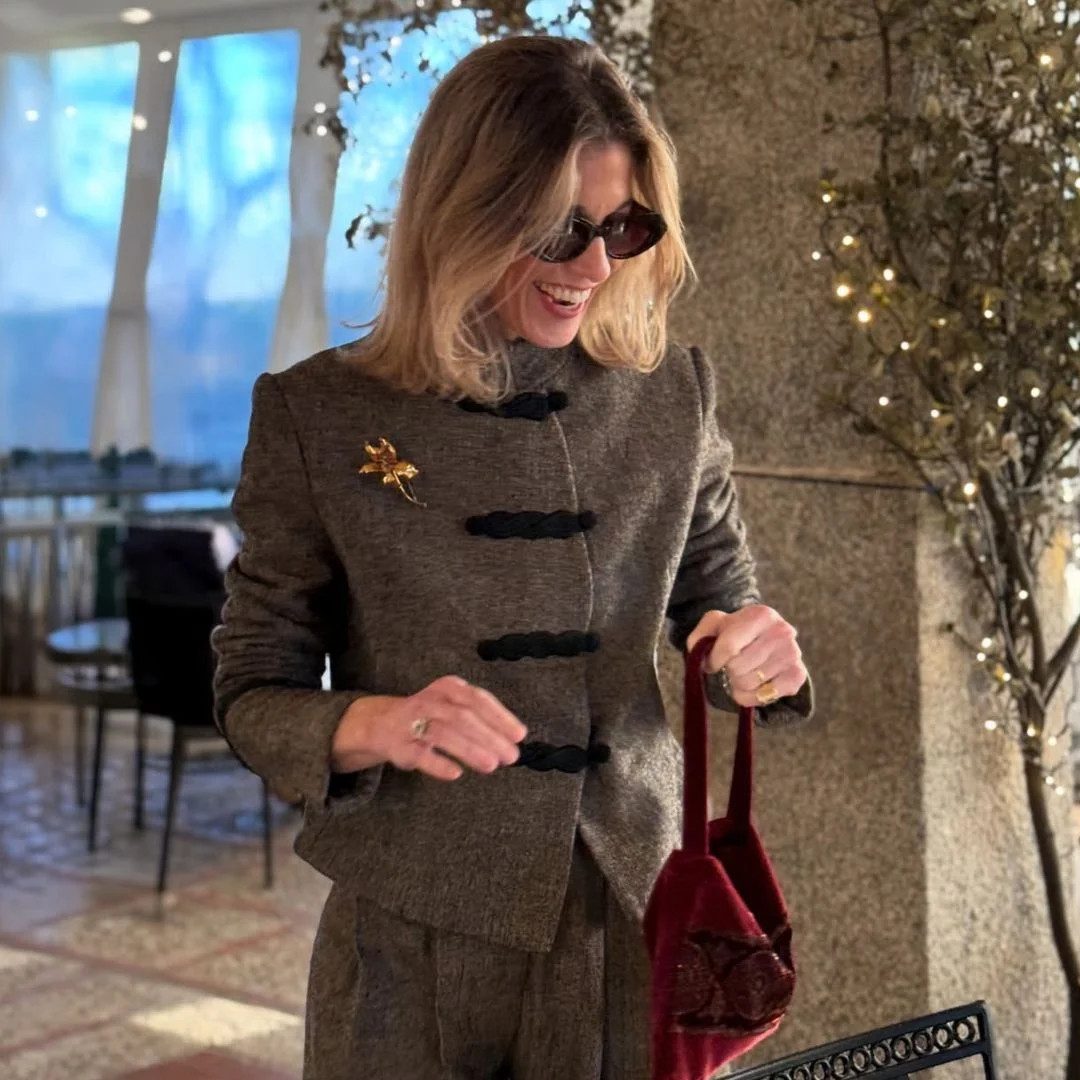 Textured Grey Mandarin Collar Suit with a Red Velvet Handbag Textured Grey Mandarin Collar Suit with a Red Velvet Handbag — Steakhouse Outfits 2027