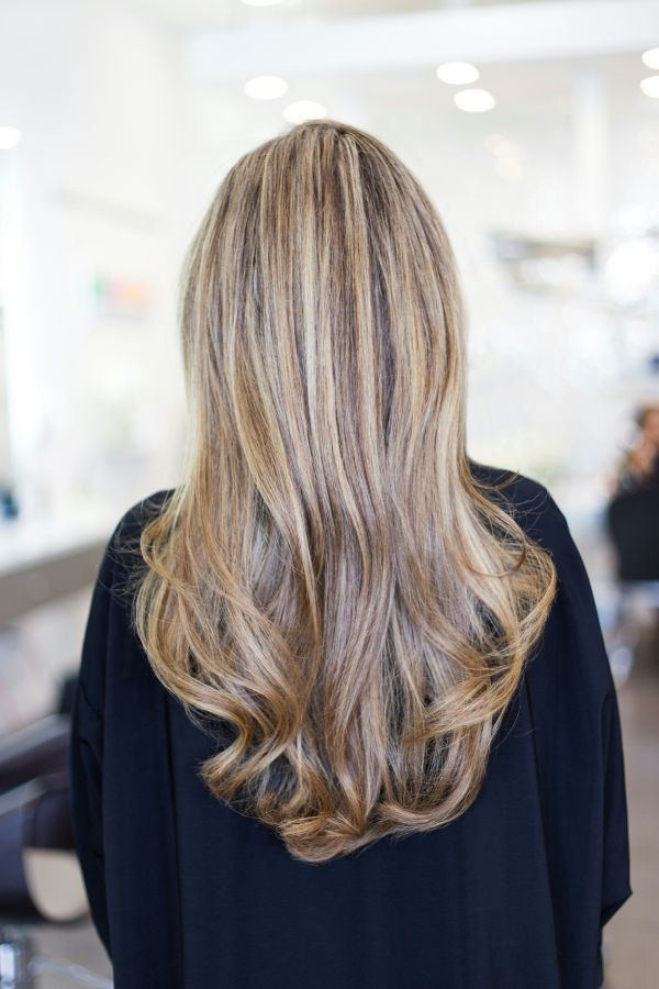 Honey Blonde Blowout With Cascading Curls Honey Blonde Blowout With Cascading Curls — Blowout Hairstyles 2027