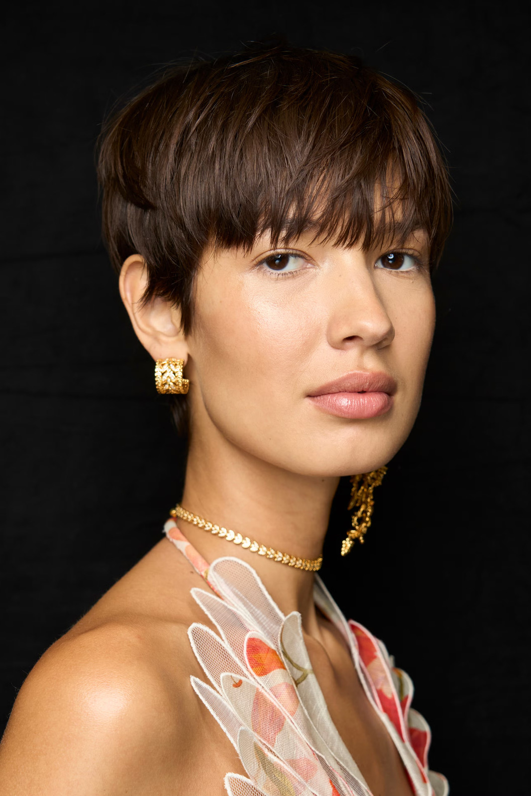 Sleek Dark Brown Pixie With Textured Bangs Sleek Dark Brown Pixie With Textured Bangs — Pixie Haircuts 2027